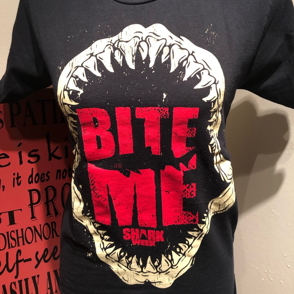 Bite me Shark week XS juniors T-shirt gently worn - Picture 1 of 6